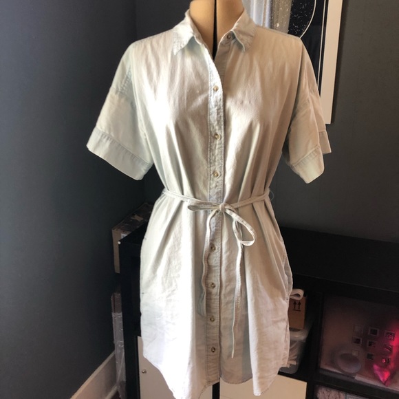 Abercrombie & Fitch Dresses & Skirts - Abercrombie & Fitch chambray shirt dress waist tie